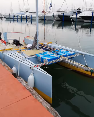 Catamarano cabinato mt 6,20