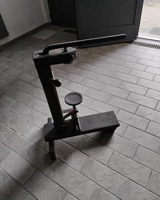Antica tappatrice in legno