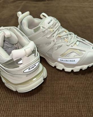 Balenciaga track