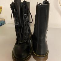 Anfibi pelle 41