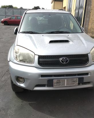 Toyota RAV 4 2006 2.0td 1CD-ftv demolito ricambi 