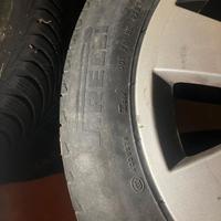 Gomme Pirelli più cerchi audi