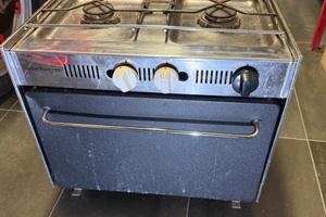 Cucina con forno