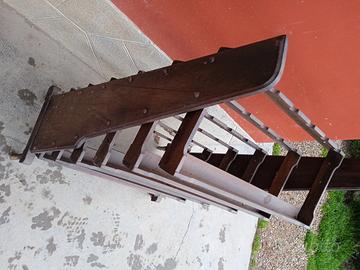 Scaffale porta bottiglie con ruote 