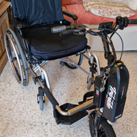 Sedia a rotelle XL Motorizzata Triride