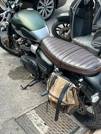 Triumph street scrambler 900