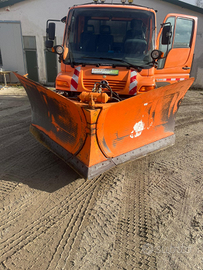 Unimog u 300 targa gialla macchina operatrice