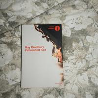 Libro Fahrenheit 451, Ray bradbury, mondadori 