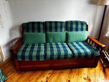 Divano e poltrona letto stile montagna