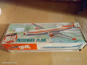 Aereo di latta vintage  anni '60 con scatola 
