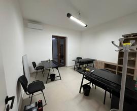 Stanza in condivisione - uso ufficio