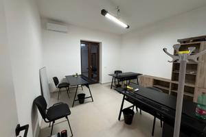 Stanza in condivisione - uso ufficio