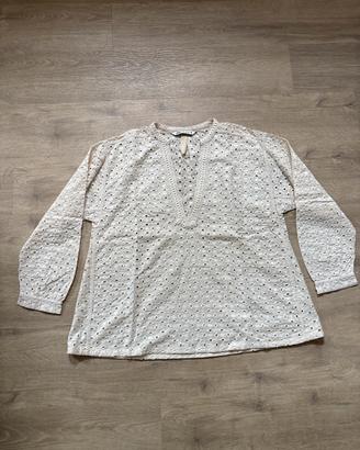 Blusa di Zara ricamata con scollo a V