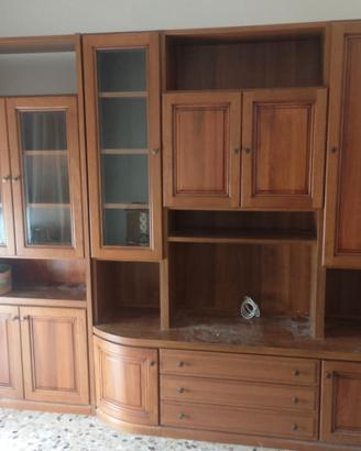 Sala con tavolo