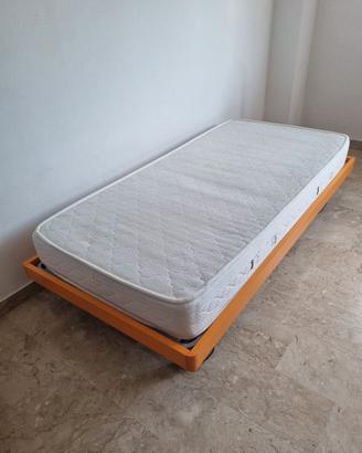 Letto singolo con ruote 