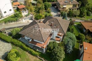 VILLA CON GIARDINO