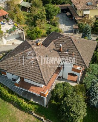 VILLA CON GIARDINO