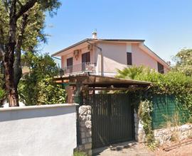 Villa a Fregene - Via Riccione