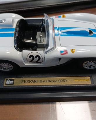 Ferrari testa rossa scala 1/24 della Bburago