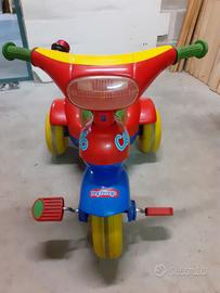 Triciclo peg perego