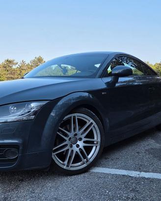 Audi TT 2.0 TDI 170CV quattro S-line MANUALE 8J
