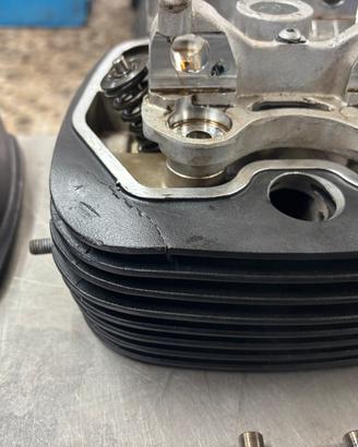 Coppia teste e camere guzzi v7