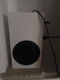 Xbox Series S con joystick e batteria ricaricabile