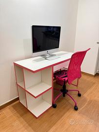 Scrivania con cassetto, sedia e cestino coordinati