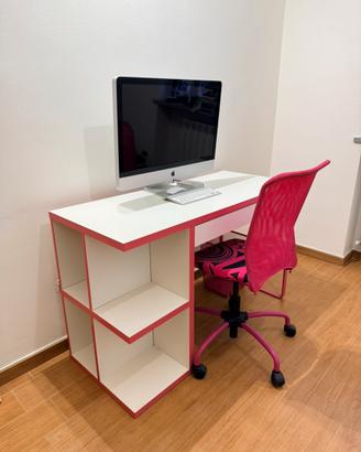 Scrivania con cassetto, sedia e cestino coordinati