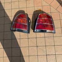 FARI POSTERIORI OPEL ZAFIRA