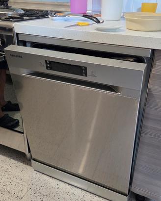 lavastoviglie Samsung dw60m6050fs