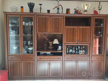 parete attrezzata in legno
