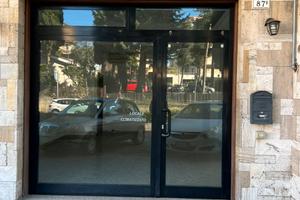 Locale Commerciale/ Ufficio Via dei Velini 87/B