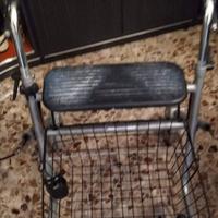 deambulatore per adulti 