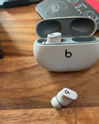 Auricolari beats studio buds