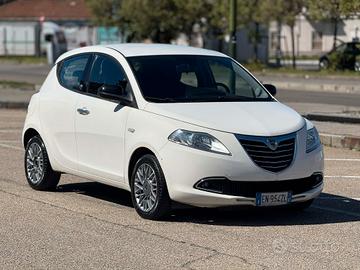 Lancia Ypsilon Benzina E GPL 