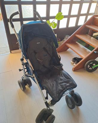 Passeggino Chicco Multiway chiusura a ombrello