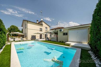 VILLA SINGOLA A BARICELLA