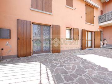 2 LOCALI A URAGO D'OGLIO