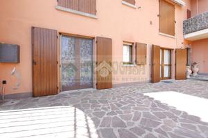 2 LOCALI A URAGO D'OGLIO