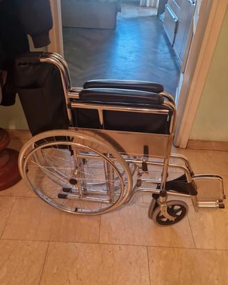 Sedia a rotelle mai usata 