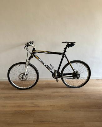 Bicicletta Scott Mountain Bike