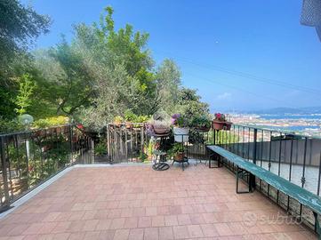 6 LOCALI A LA SPEZIA