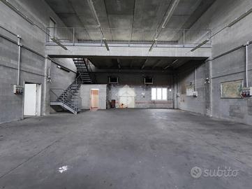 CAPANNONE A GARBAGNATE MILANESE