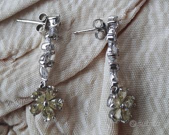 Orecchini pendenti in argento 925