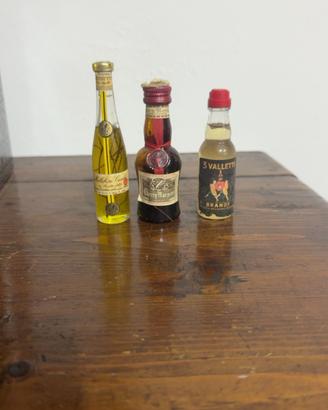 3 bottiglie liquori vintage: Cherry, Marnier,Brady