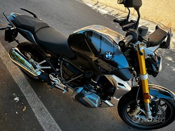 BNW R1250R triple Black Imm. giugno 2024