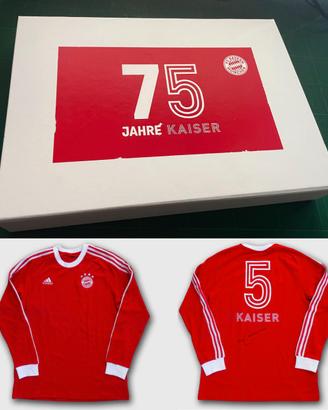 Franz Beckenbauer, maglia dei 75 anni autografata