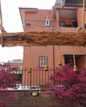lampadario di legno
