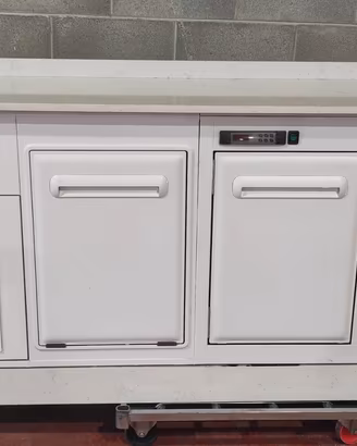 Frigo bar professionale refrigerato – funzionante